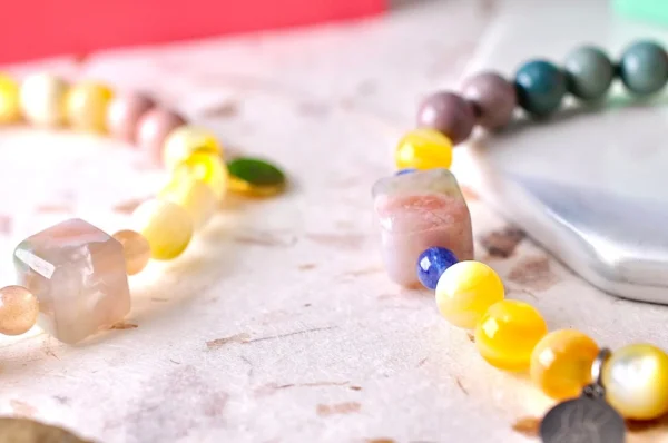 典藏原創｜蜜糖果香：小朋友的純粹光彩｜黃金貝 x 阿拉善 x 櫻花瑪瑙