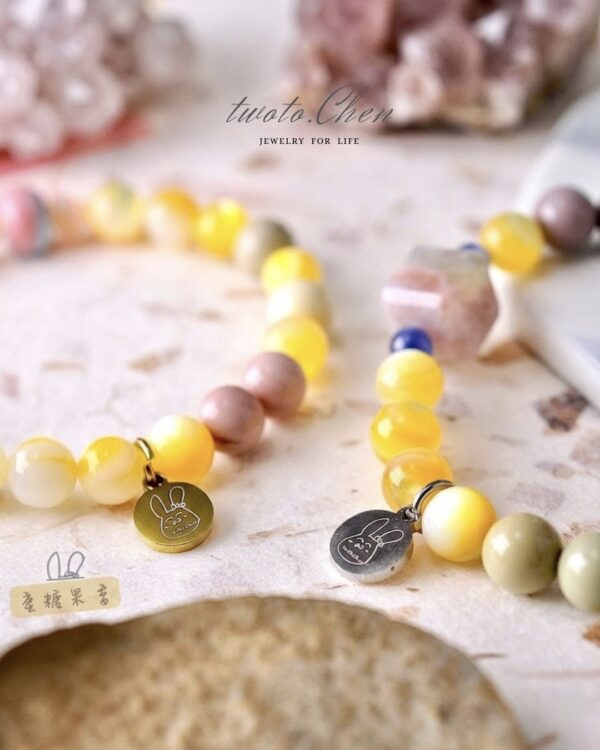 典藏原創｜蜜糖果香：小朋友的純粹光彩｜黃金貝 x 阿拉善 x 櫻花瑪瑙