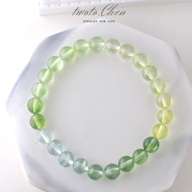 嚴選單品｜高品漸變葡萄石 ：腕間的流動綠洲，定格心境的安定感
