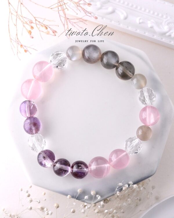 曦光守護 ：以溫柔為盾，以智慧為光 —— 照亮內在的層次之美