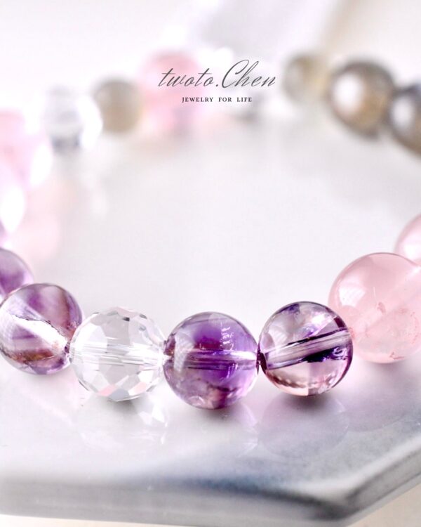 曦光守護 ：以溫柔為盾，以智慧為光 —— 照亮內在的層次之美