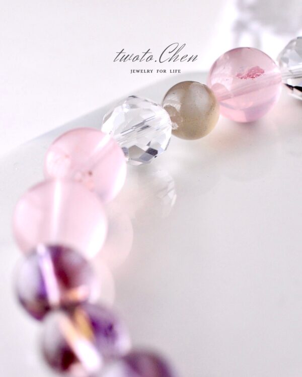 曦光守護 ：以溫柔為盾，以智慧為光 —— 照亮內在的層次之美