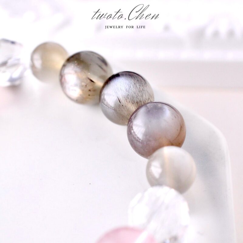 曦光守護 ：以溫柔為盾，以智慧為光 —— 照亮內在的層次之美