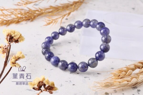 嚴選單品｜幻境藍紫：菫青石的靜謐美學