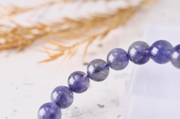 嚴選單品｜幻境藍紫：菫青石的靜謐美學