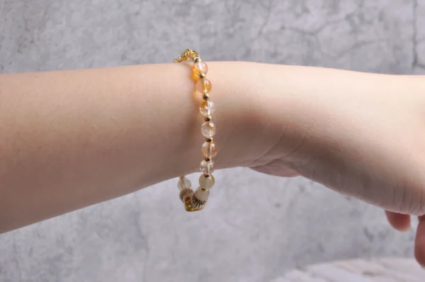 復古系列｜典睛黃膠：專注事業與內在定力｜花珀 x 黃膠花 x 鈦晶