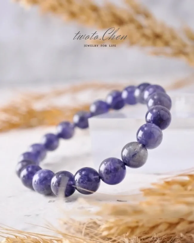 嚴選單品｜幻境藍紫：菫青石的靜謐美學