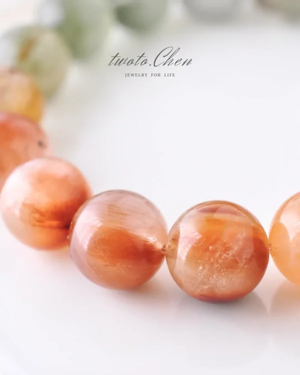 嚴選單品 | 彩兔毛水晶手鍊：織就日常的溫潤光譜