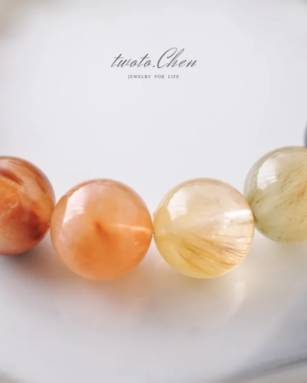 嚴選單品 | 彩兔毛水晶手鍊：織就日常的溫潤光譜