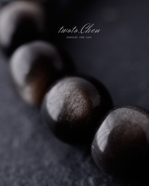 嚴選單品 | 銀曜石 靜謐深邃的守護之光 特寫2