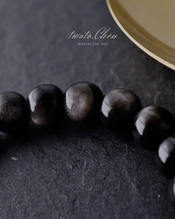 嚴選單品 | 銀曜石 靜謐深邃的守護之光 特寫1