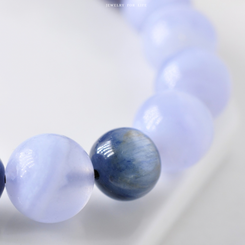 生命靈數7號客製手鍊|藍紋瑪瑙與藍晶石 藍紋瑪瑙與藍晶石生命靈數7號客製手鍊近拍